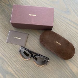 TOM FORD - cute sunglasses like new!